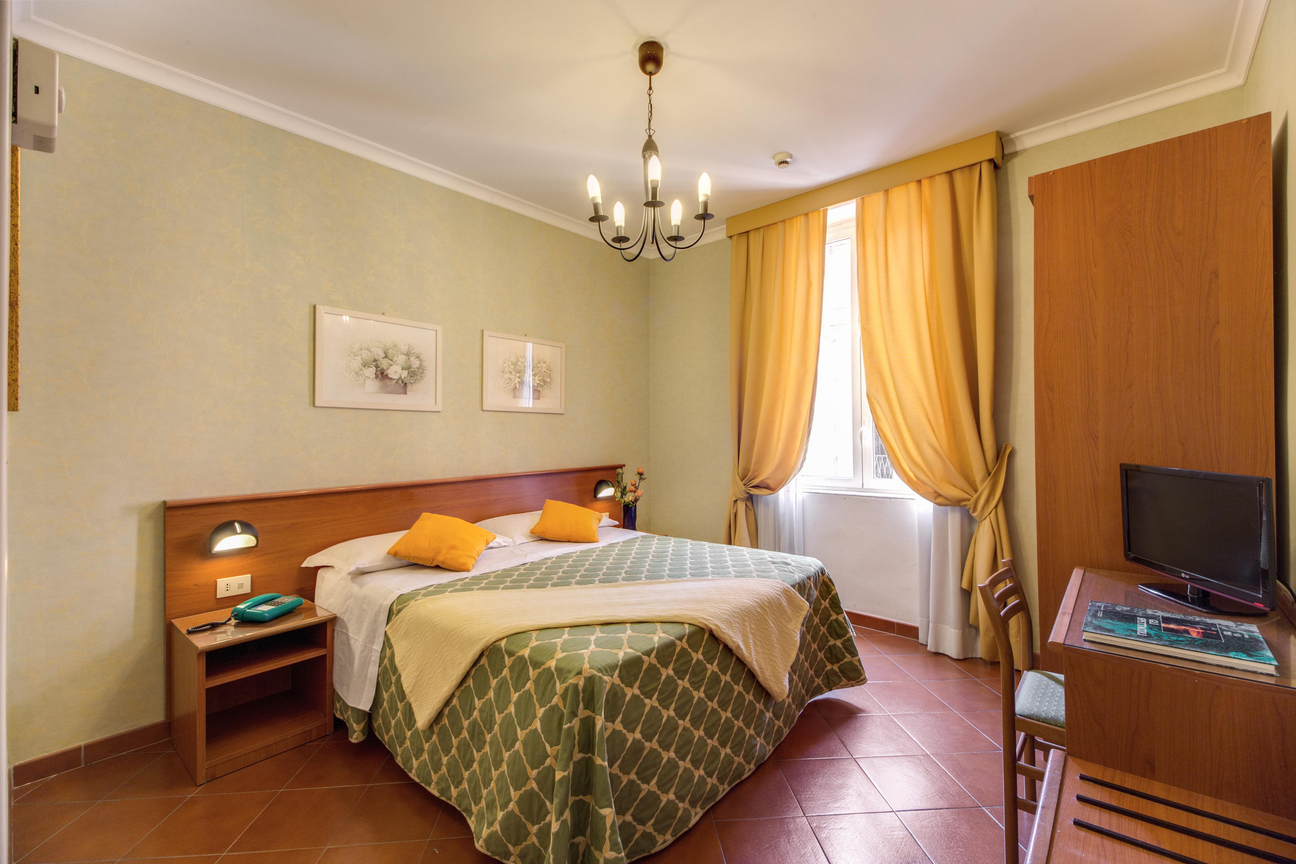 Hotel Corona Rome Bagian luar foto