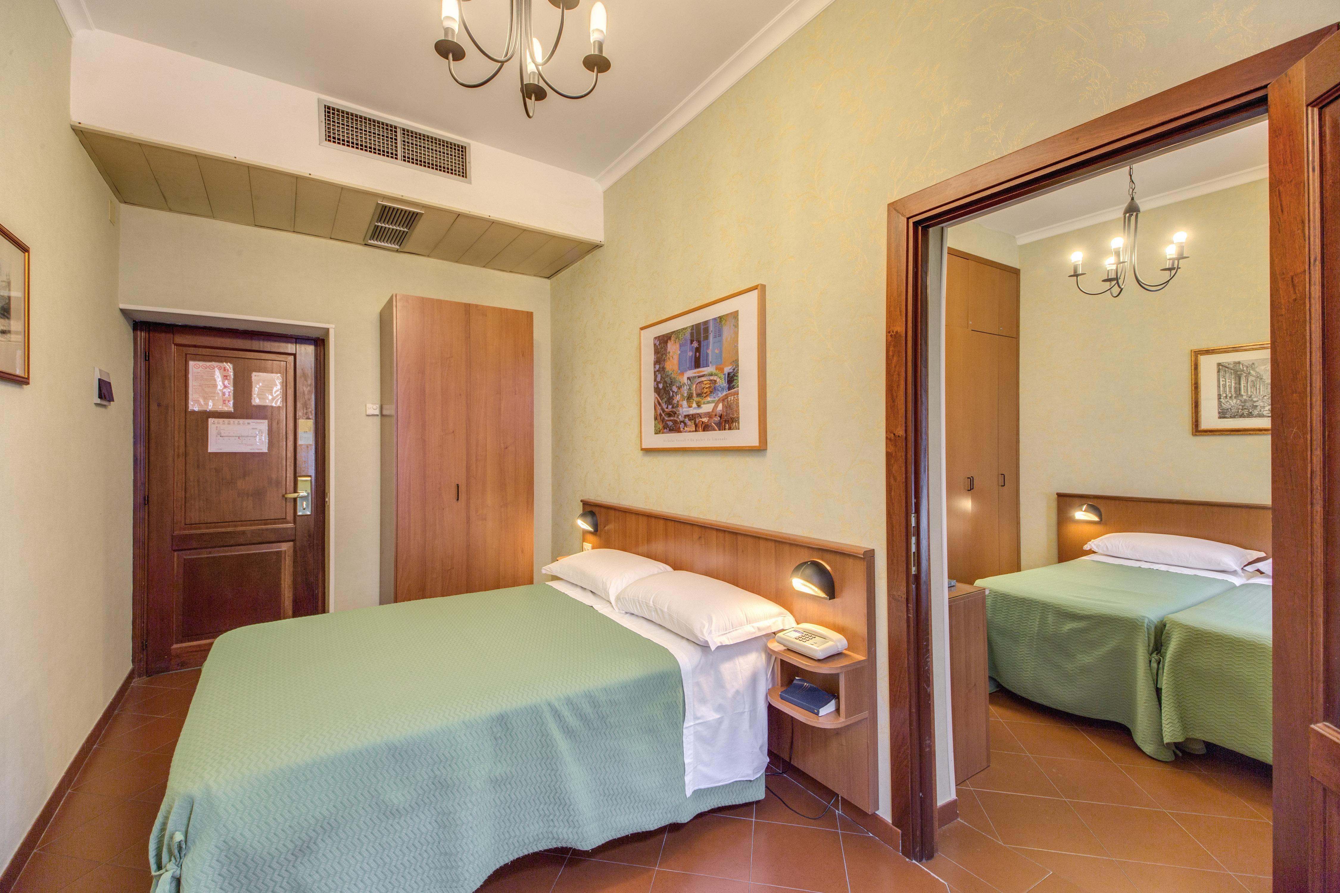 Hotel Corona Rome Bagian luar foto