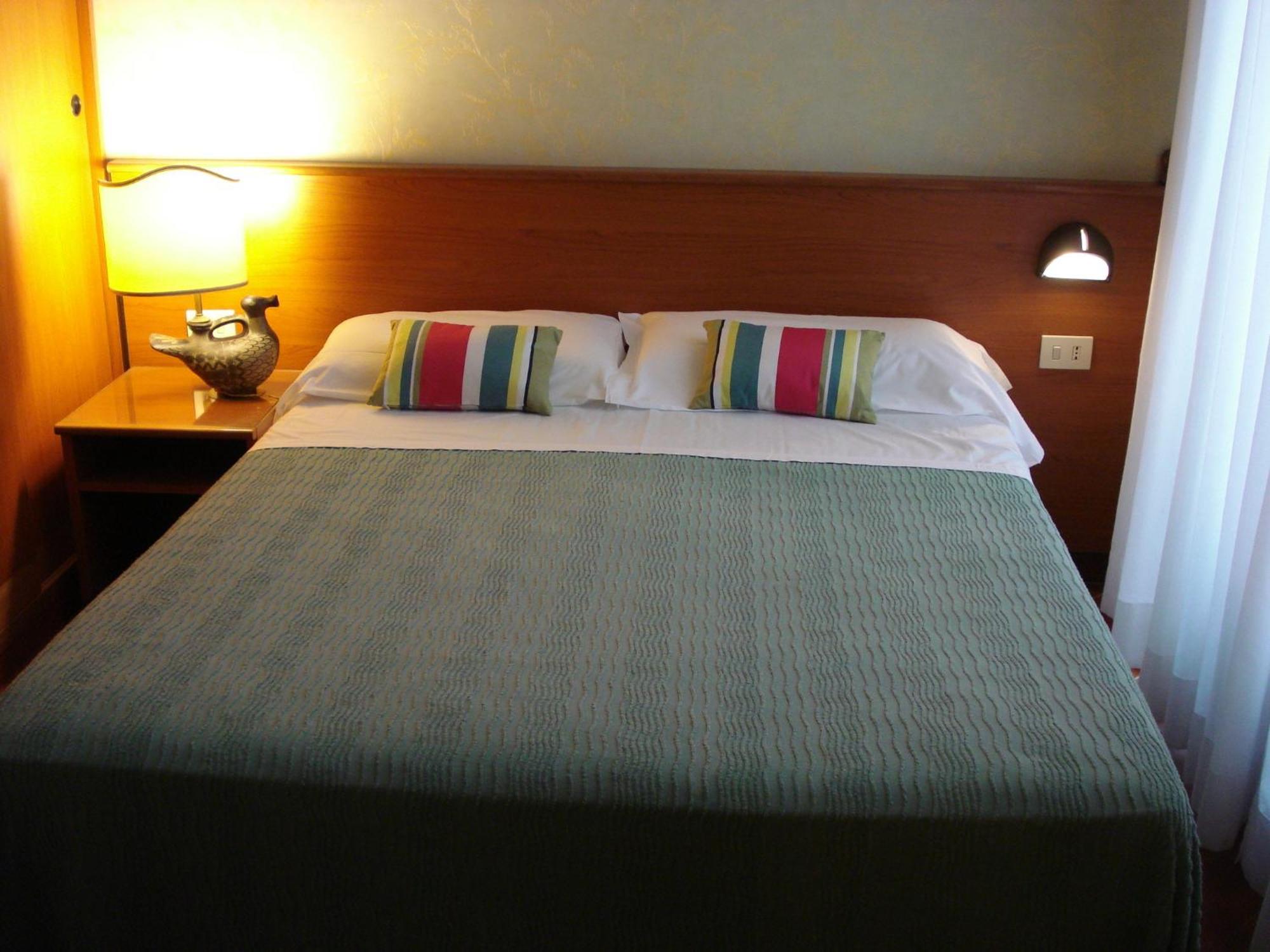 Hotel Corona Rome Ruang foto